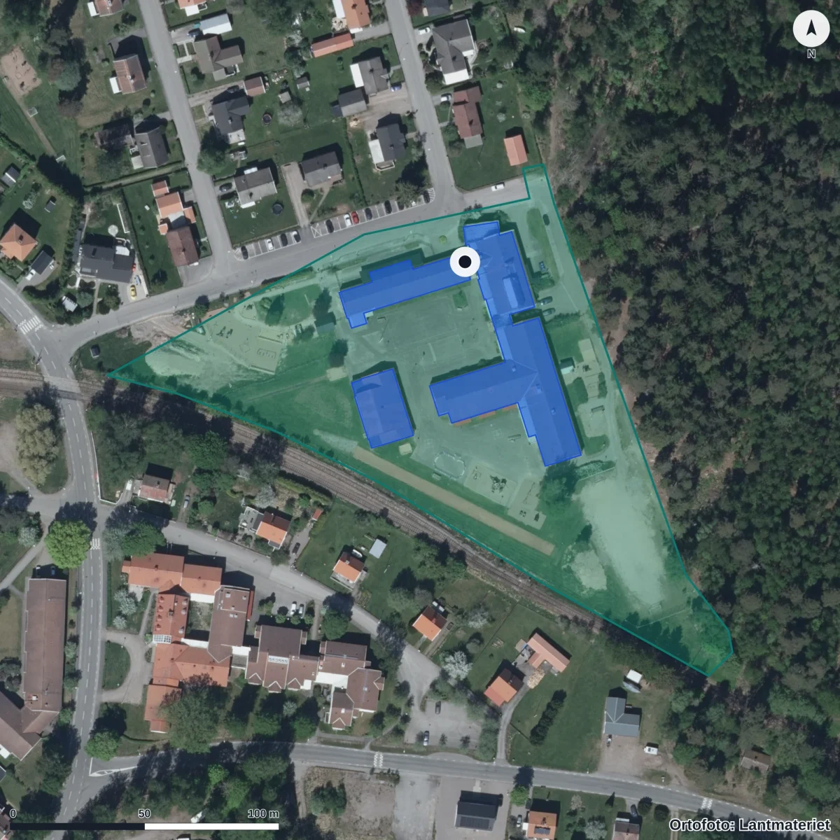 Flygbild över Lyrestad Förskola, ortofoto från Lantmäteriet