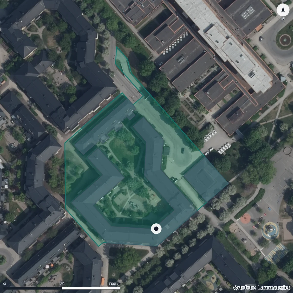 Flygbild över Förskolan Hagtornsgården, Pysslingen, ortofoto från Lantmäteriet
