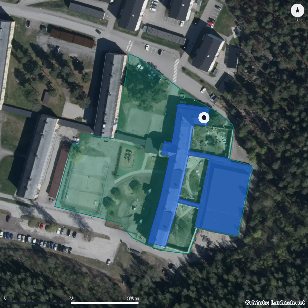 Flygbild över Förskolan Blå Draken, ortofoto från Lantmäteriet