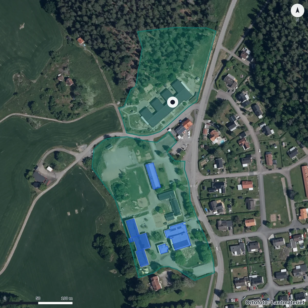 Flygbild över Grebo Förskola, ortofoto från Lantmäteriet