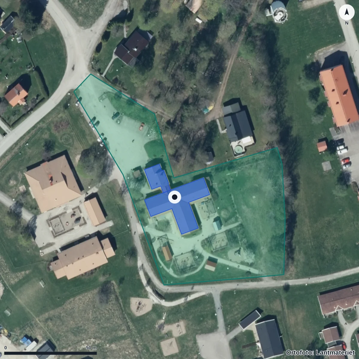 Flygbild över Solhyttans Förskola, ortofoto från Lantmäteriet