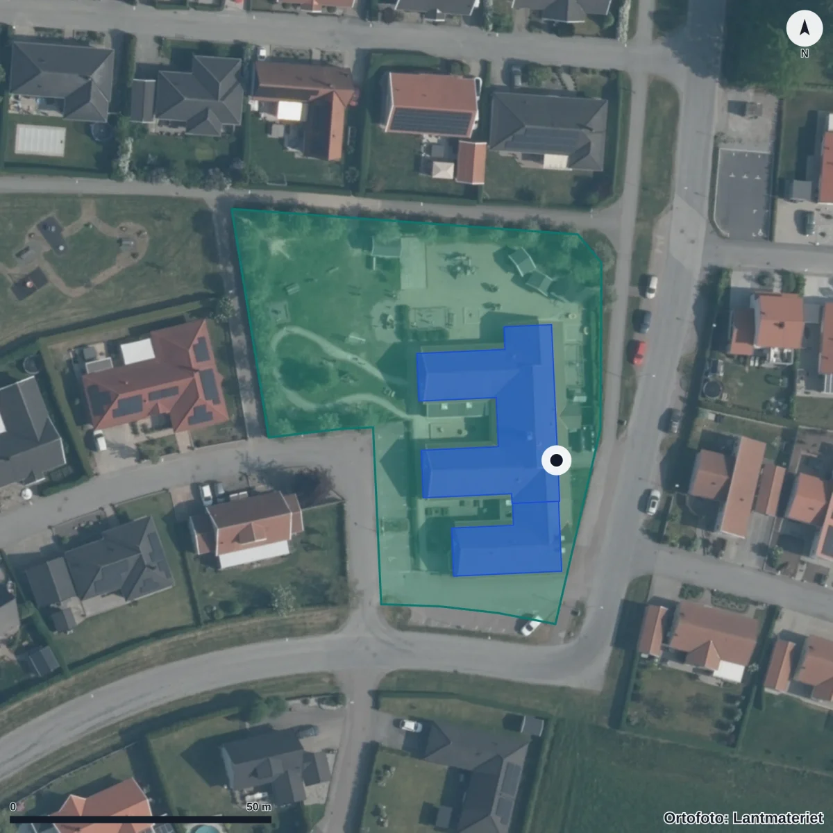 Flygbild över Vångens Förskola, ortofoto från Lantmäteriet