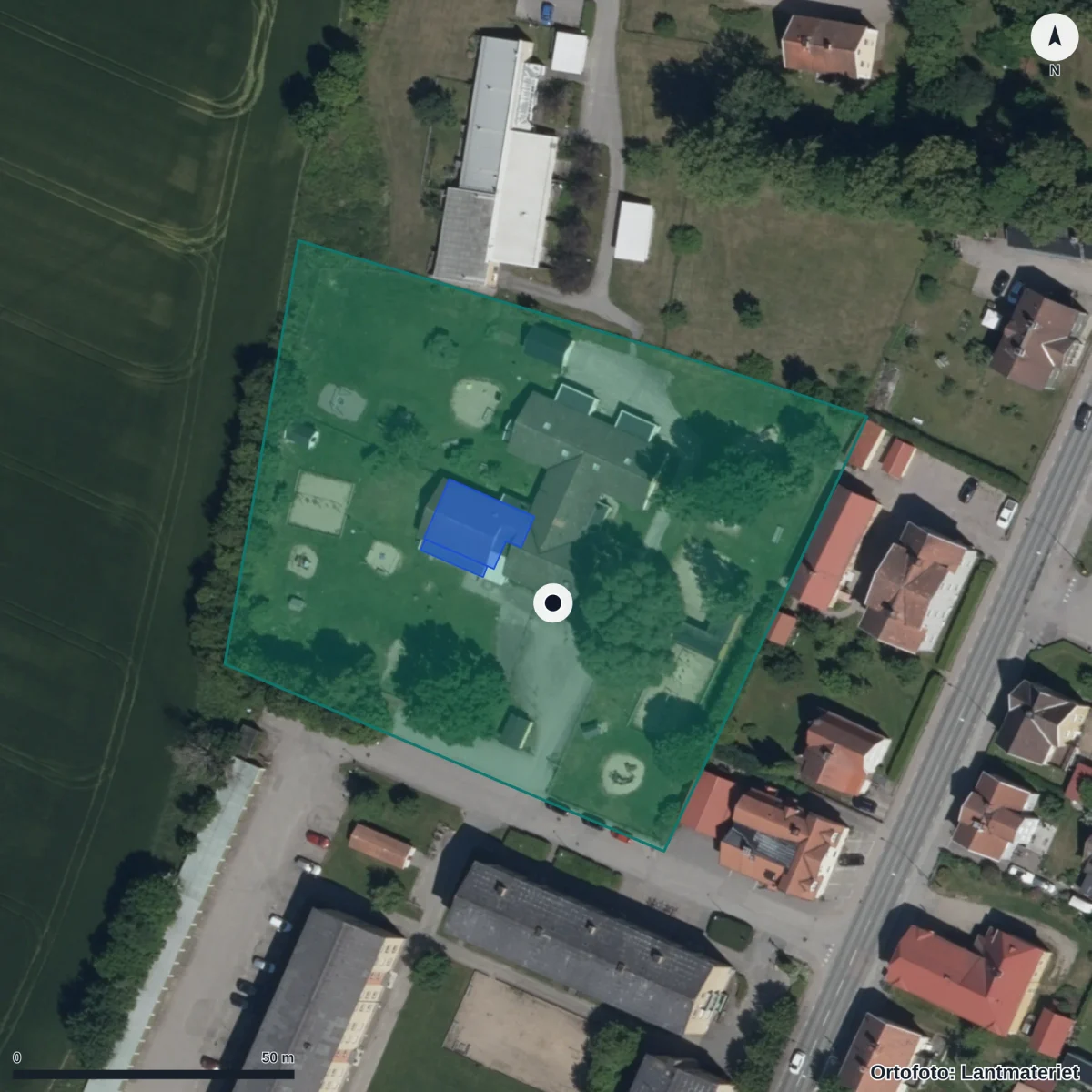 Flygbild över Ålands Förskola, ortofoto från Lantmäteriet
