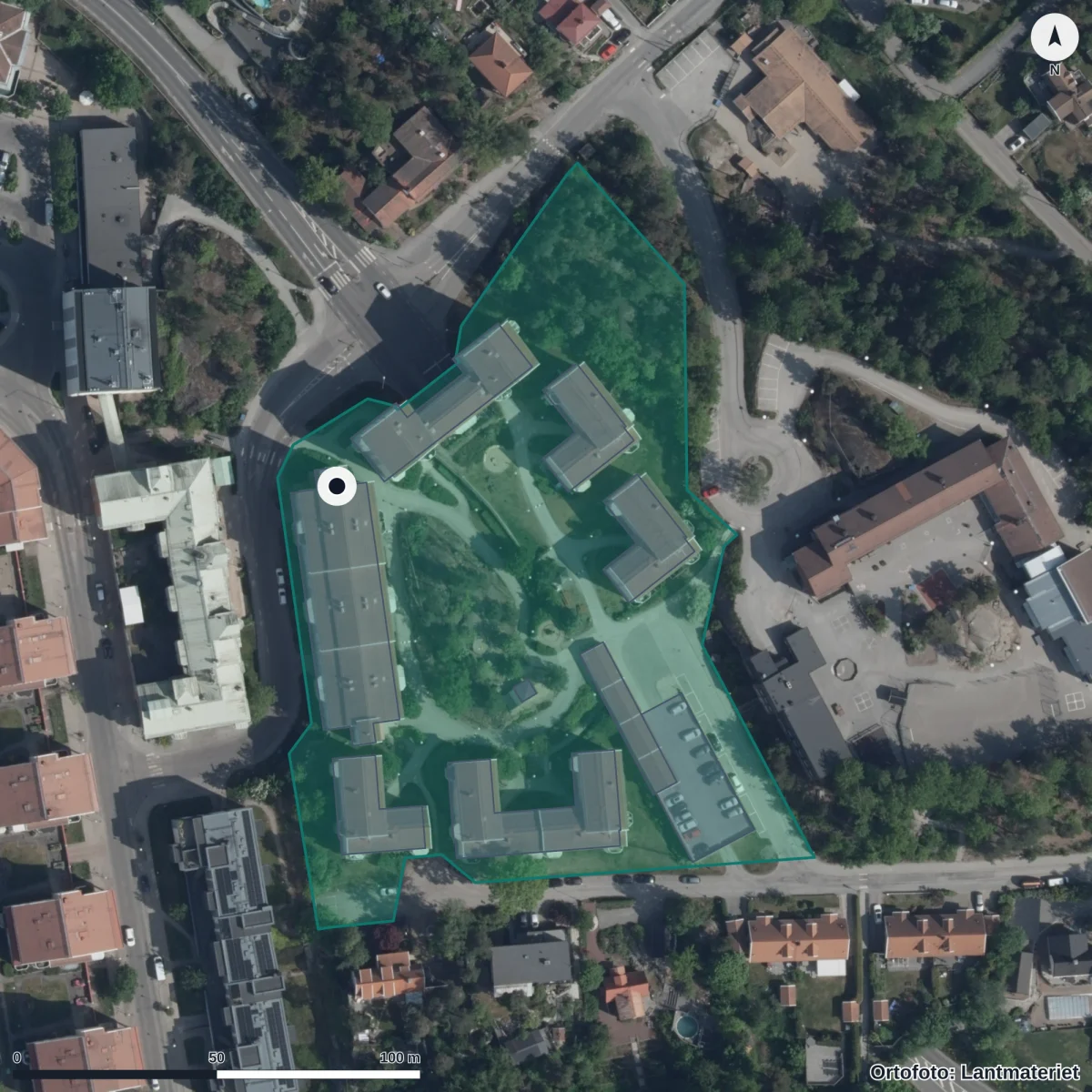 Flygbild över Montessori Förskola Kulramen, ortofoto från Lantmäteriet