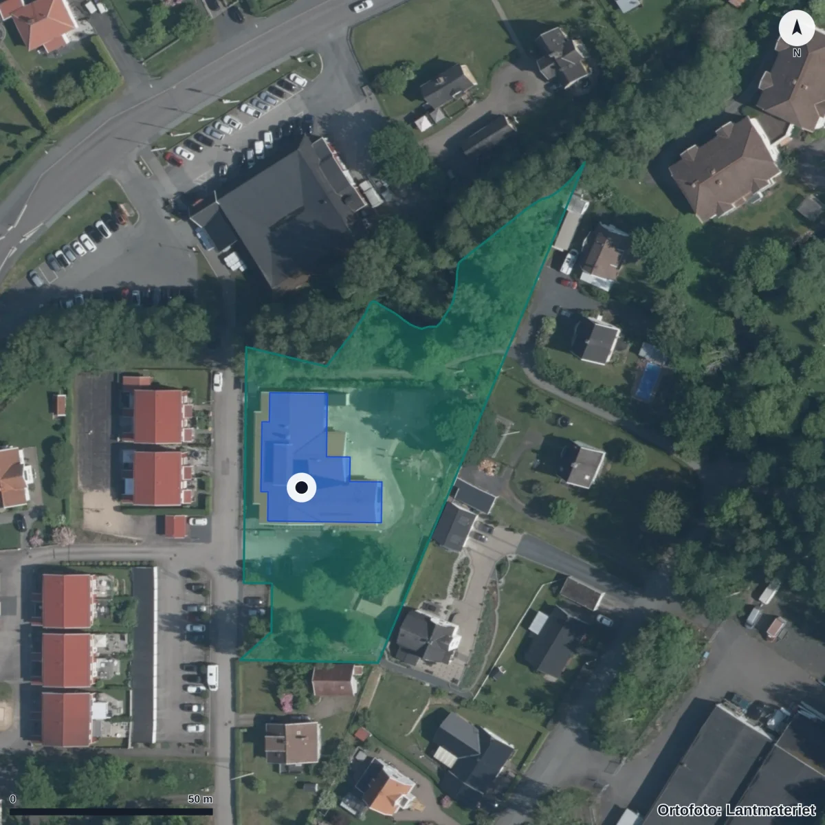 Flygbild över Ängsforsens Förskola, ortofoto från Lantmäteriet