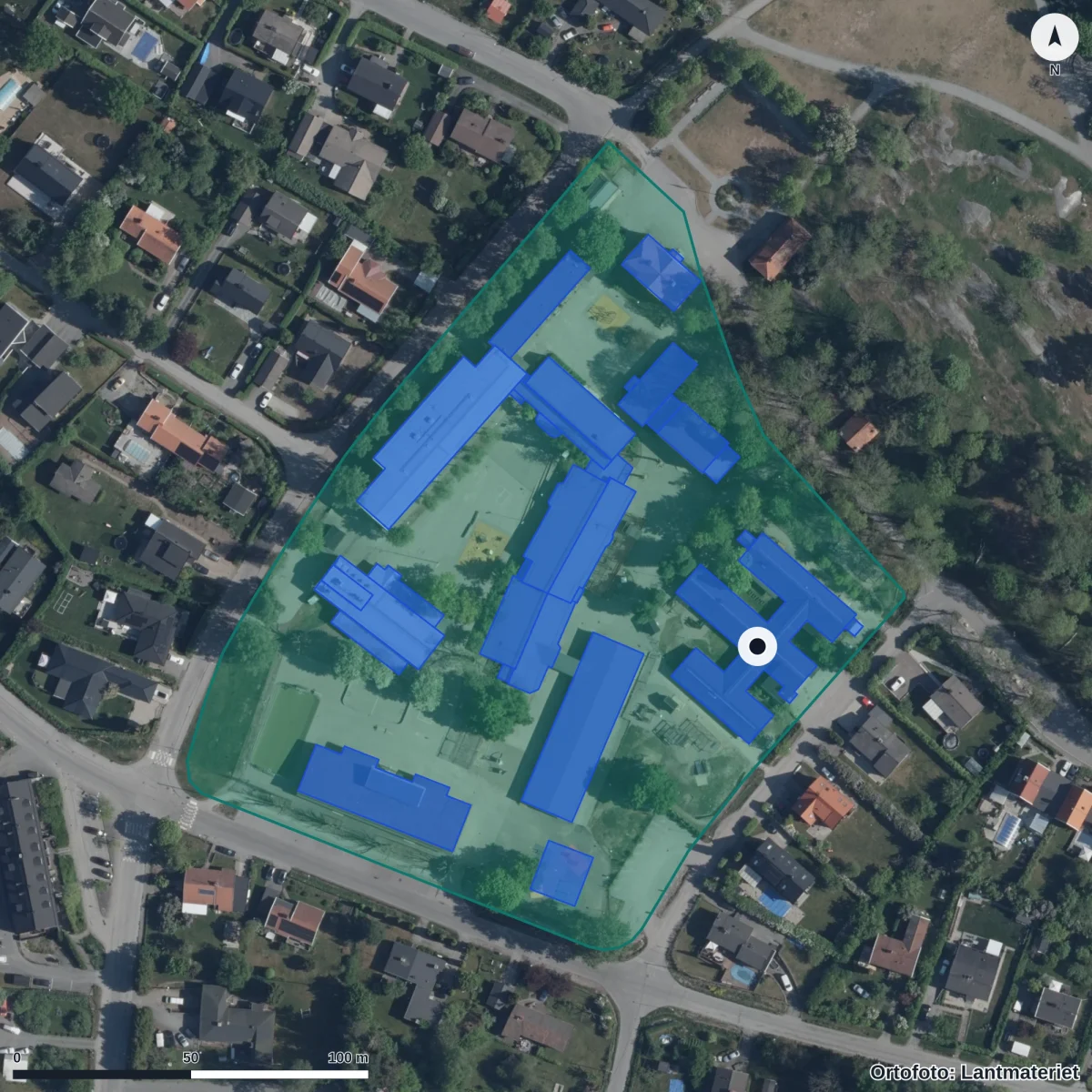 Flygbild över Skälby Förskola ,k,, ortofoto från Lantmäteriet