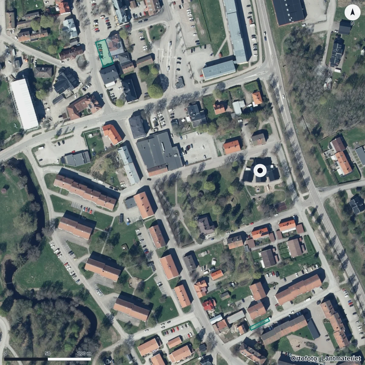 Flygbild över Förskolan Treklövern, ortofoto från Lantmäteriet