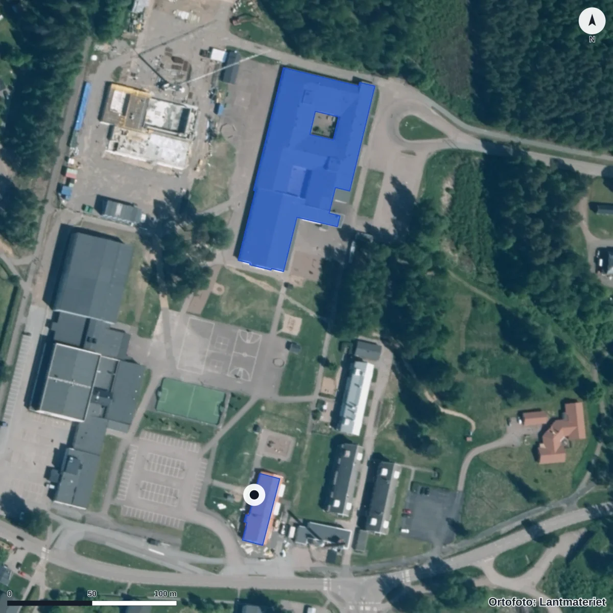 Flygbild över Förskolan Regnbågen, ortofoto från Lantmäteriet