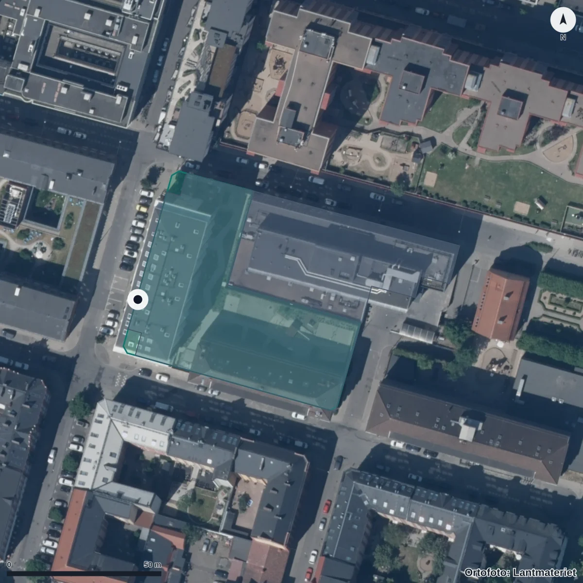 Flygbild över Föräldrakooperativet Spaden, ortofoto från Lantmäteriet