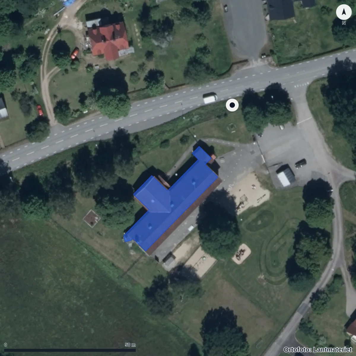 Flygbild över Hallaryds Förskola, ortofoto från Lantmäteriet