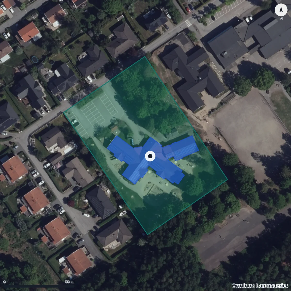 Flygbild över Linnéa Förskola, ortofoto från Lantmäteriet