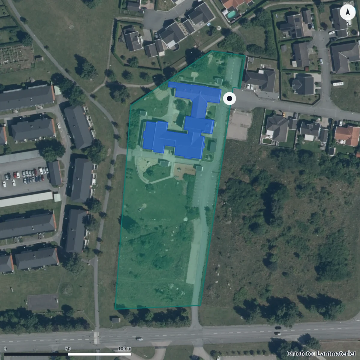 Flygbild över Törnsångarens Förskola, ortofoto från Lantmäteriet