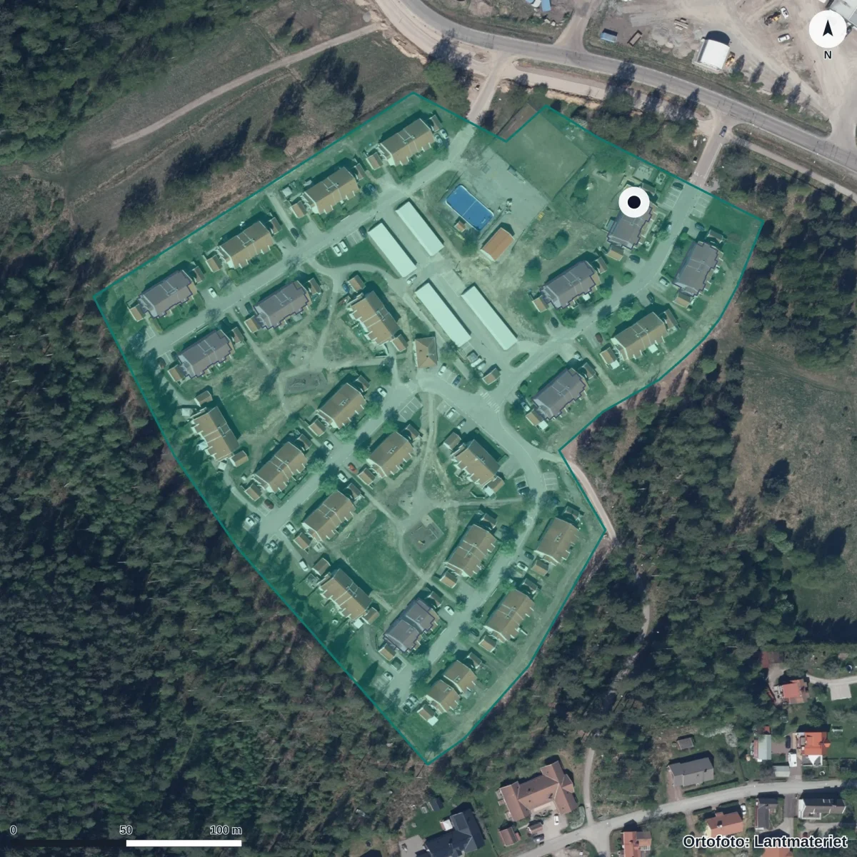 Flygbild över Krabat Föräldrakooperativa Förskola, ortofoto från Lantmäteriet