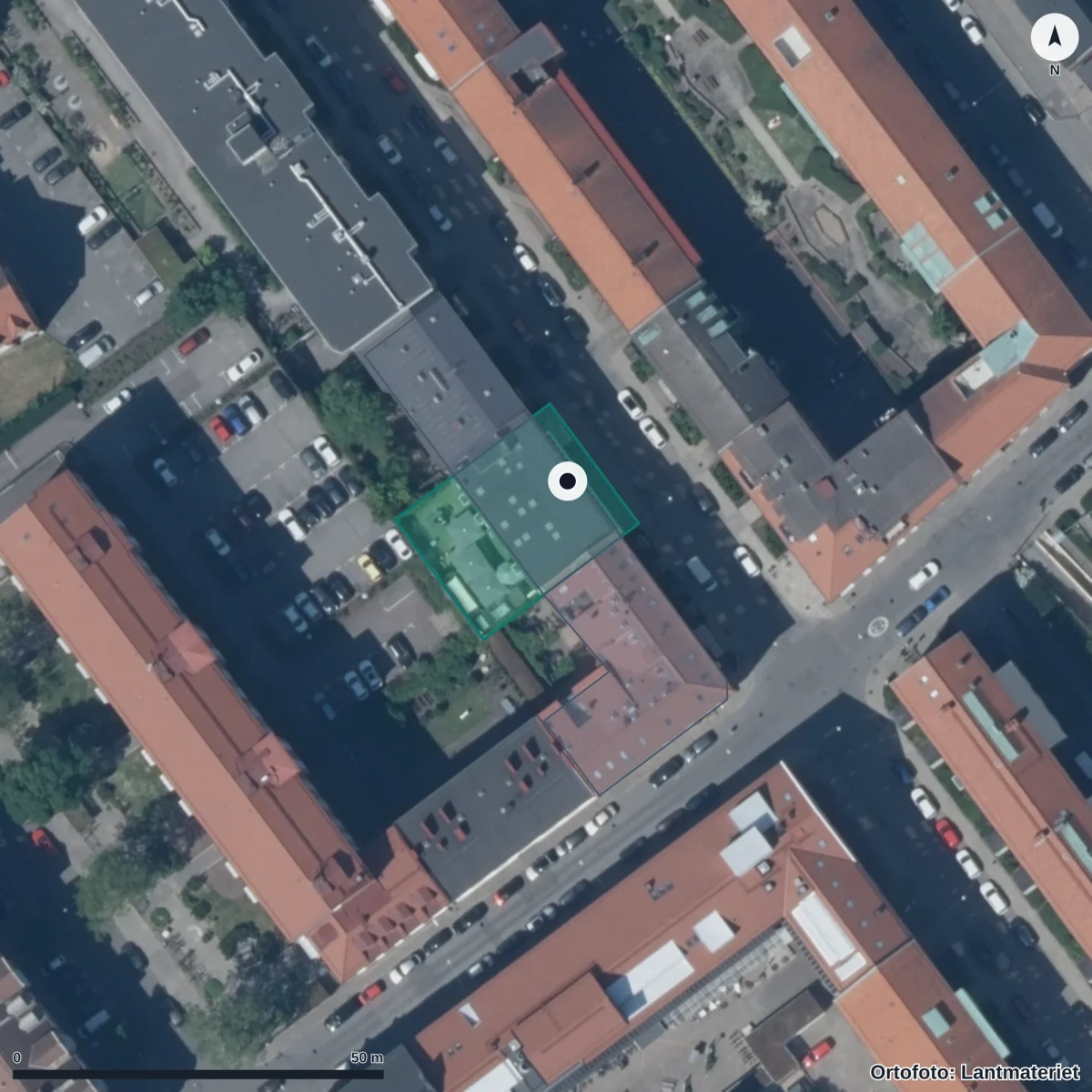 Flygbild över Judiska Förskolan Chinuch, ortofoto från Lantmäteriet
