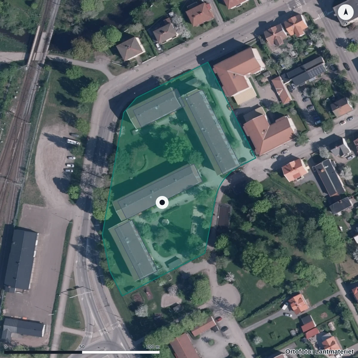 Flygbild över Förskolan Lyckan, ortofoto från Lantmäteriet