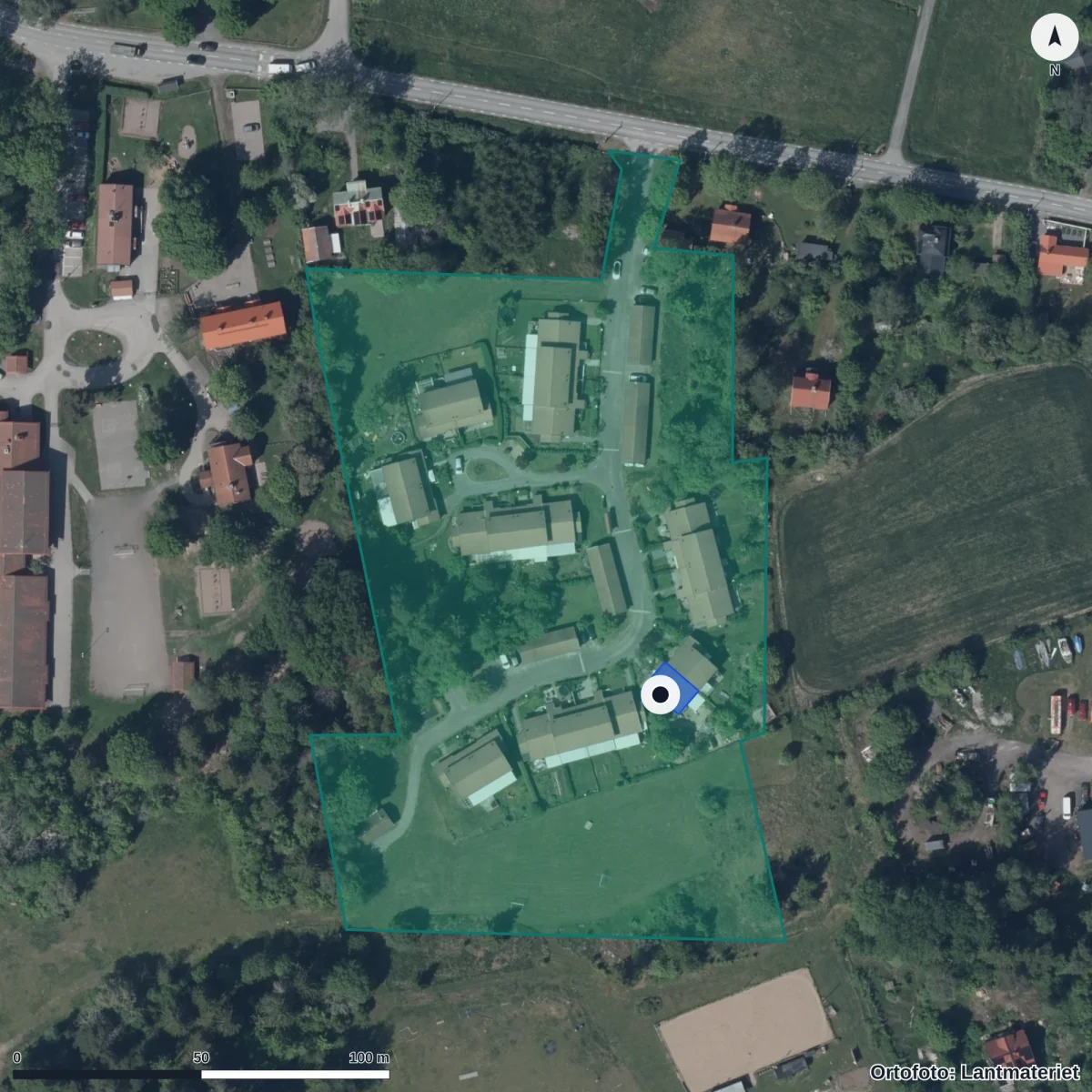 Flygbild över Riala Waldorfförskola, ortofoto från Lantmäteriet