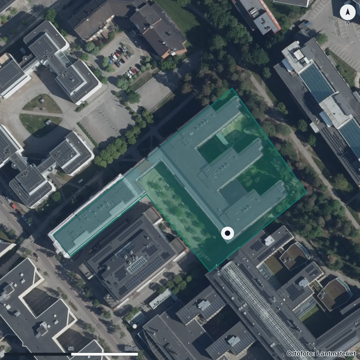 Flygbild över Förskolan Kista International Preschool, ortofoto från Lantmäteriet