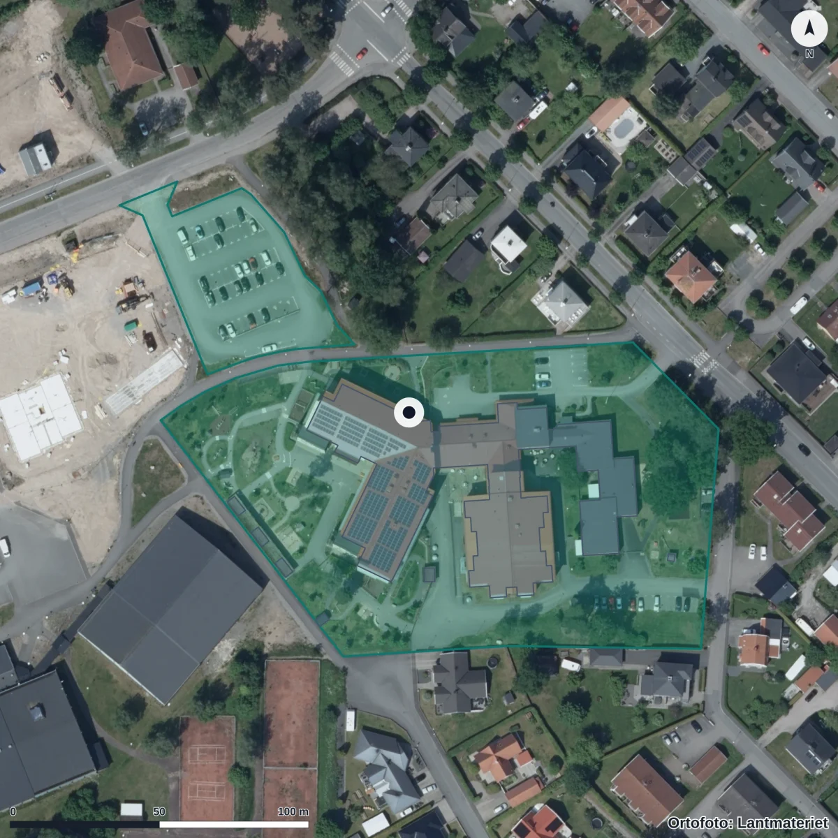 Flygbild över Vildvinets Förskola, ortofoto från Lantmäteriet
