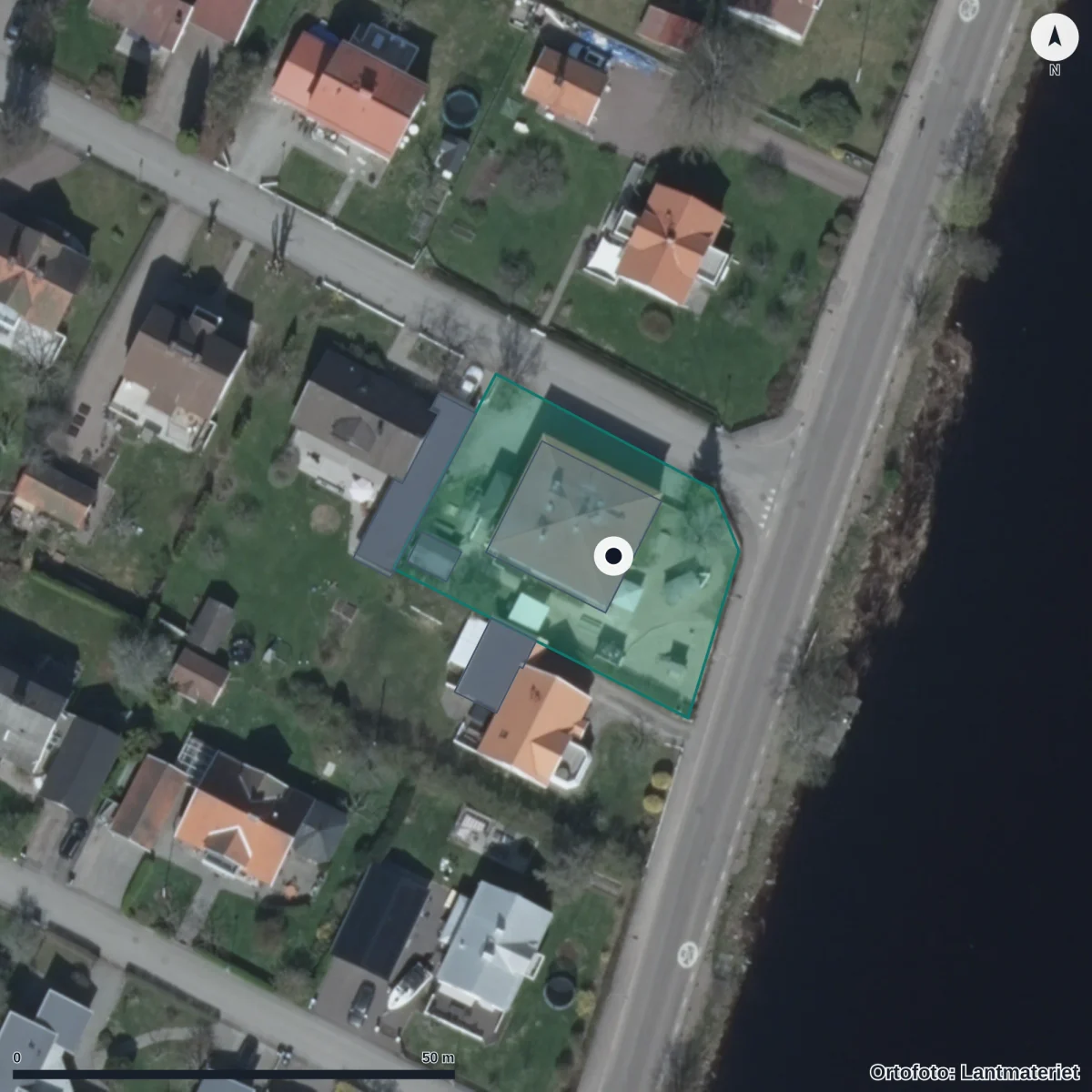 Flygbild över Förskolan Vitlöken, ortofoto från Lantmäteriet