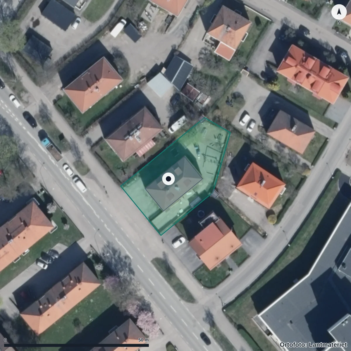 Flygbild över Föräldrakooperativet Kotten, ortofoto från Lantmäteriet
