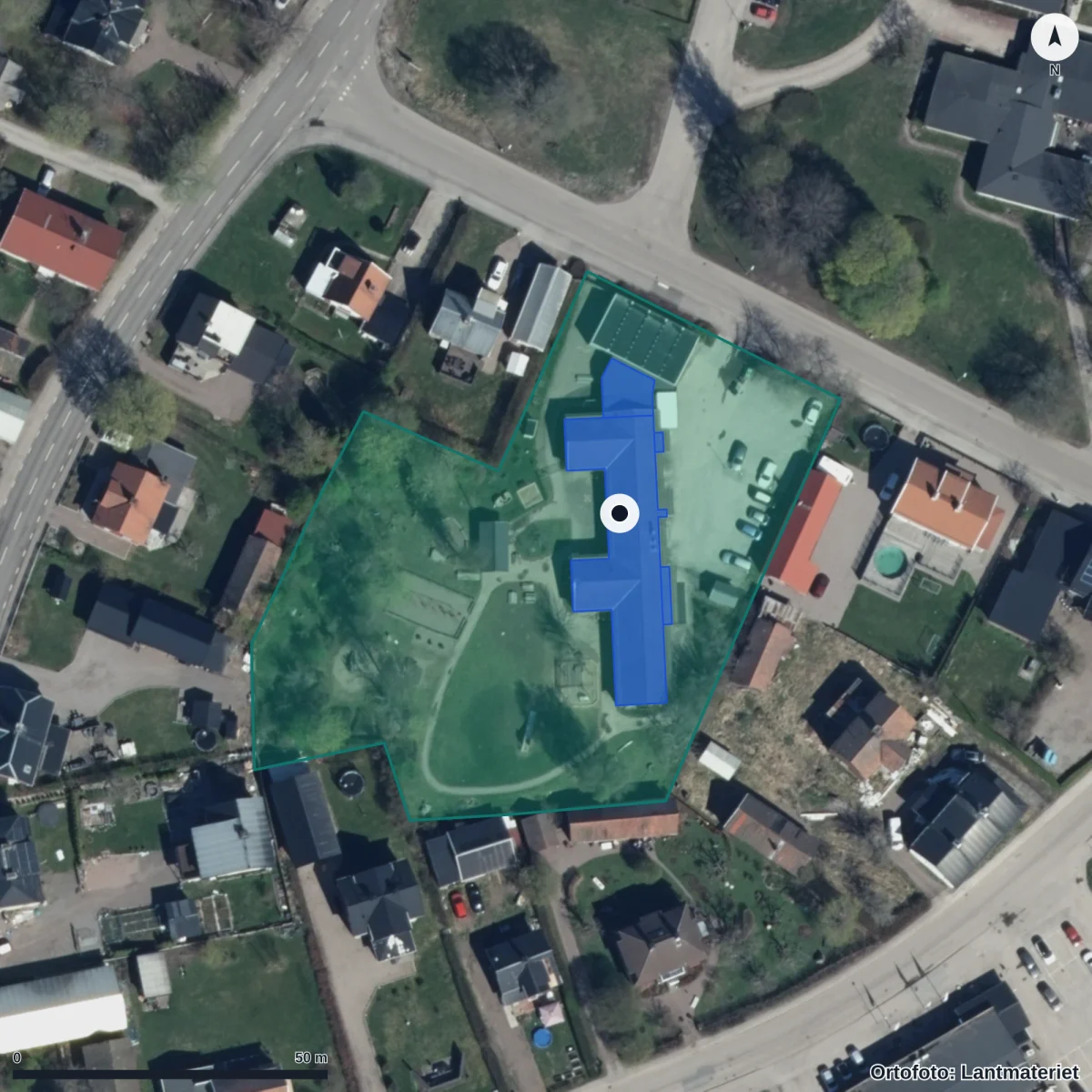 Flygbild över Tallåsen Förskola, ortofoto från Lantmäteriet