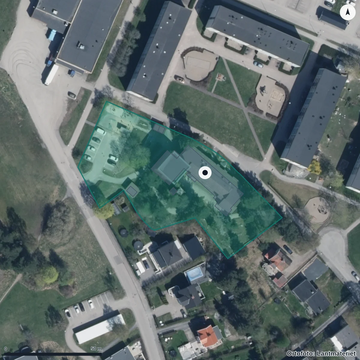 Flygbild över St Petri Förskola AB, ortofoto från Lantmäteriet