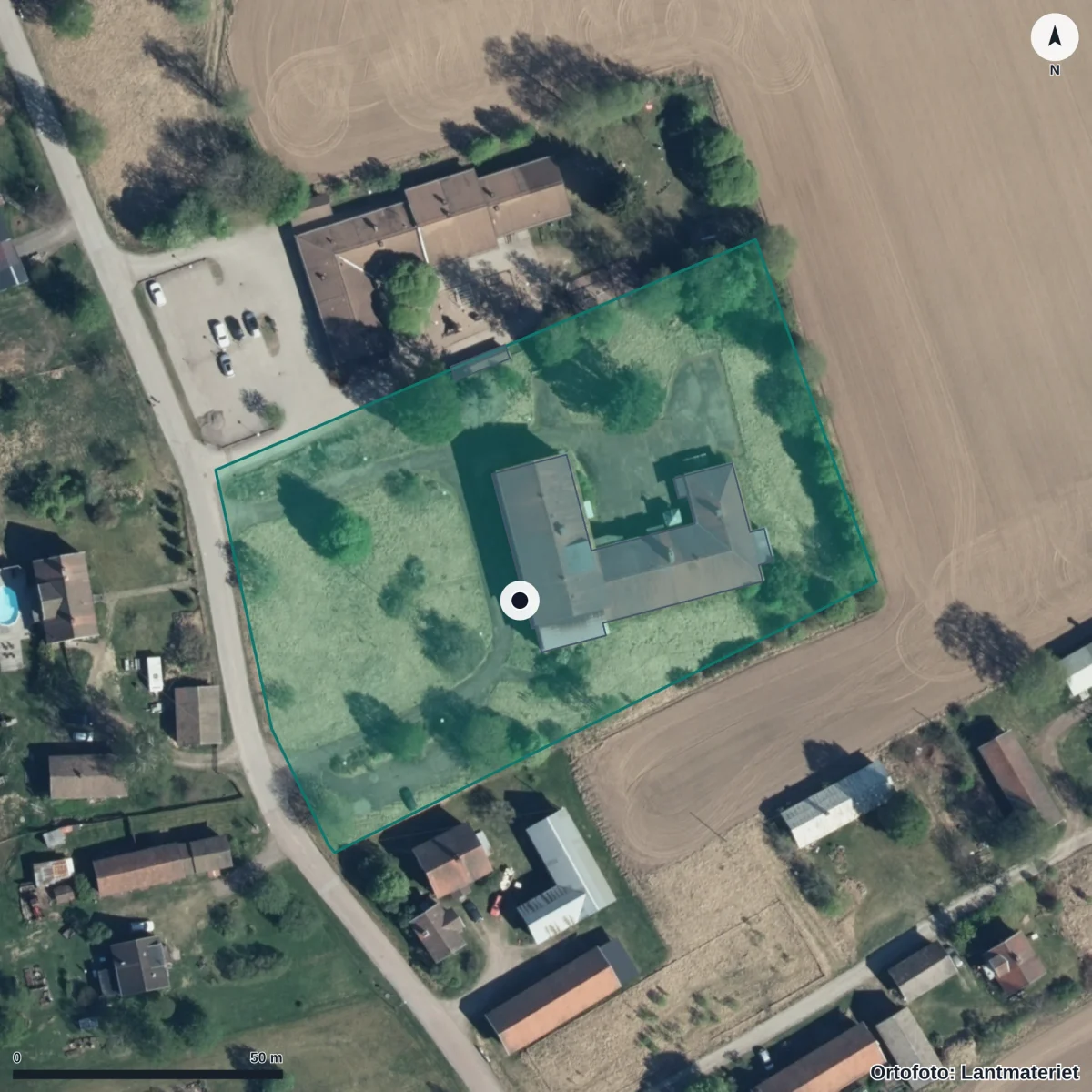 Flygbild över Varglyan Förskola, ortofoto från Lantmäteriet