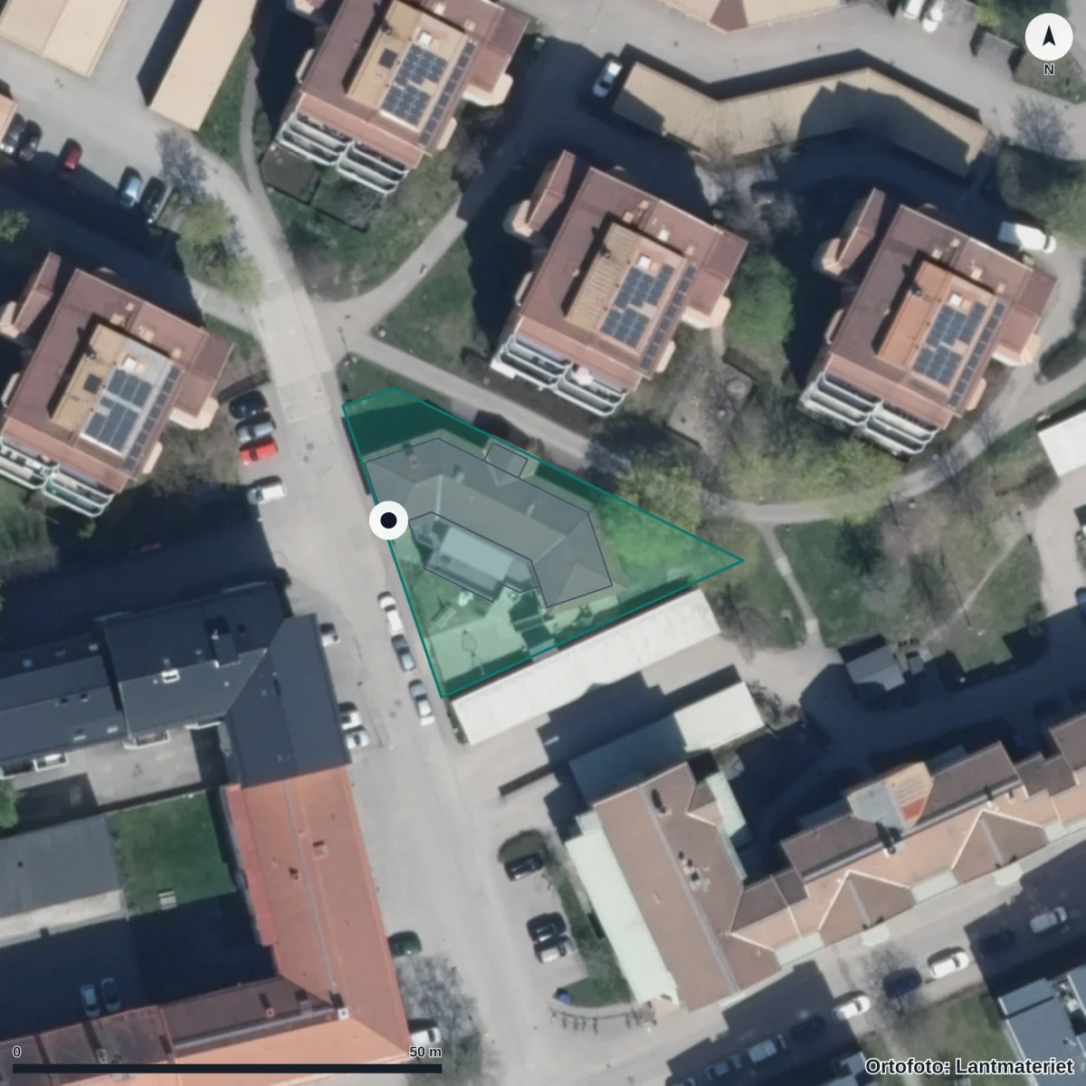 Flygbild över Eskilstuna Fria Förskola Skogstorp, ortofoto från Lantmäteriet