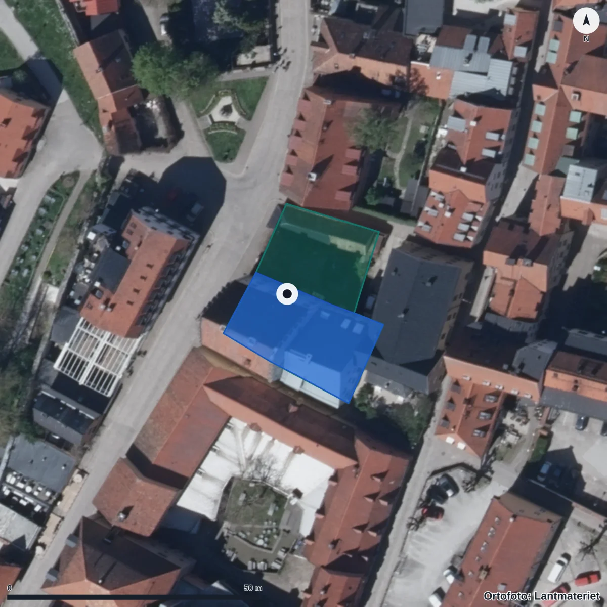 Flygbild över Visby Montessori Förskola Fristående, ortofoto från Lantmäteriet