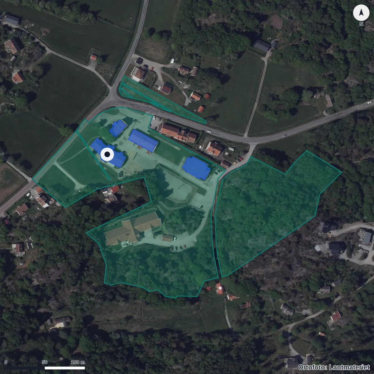 Aerial view of Tjörns Montessoriskola Ekonomisk Förening, orthophoto from Lantmäteriet