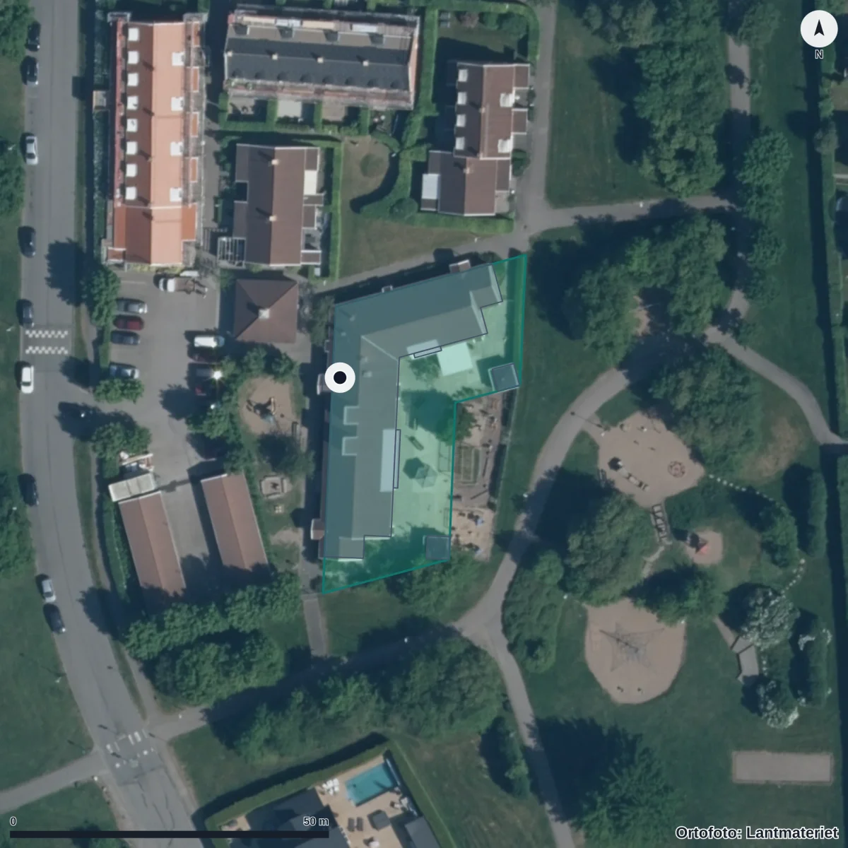 Flygbild över Birkagatans Förskola, ortofoto från Lantmäteriet