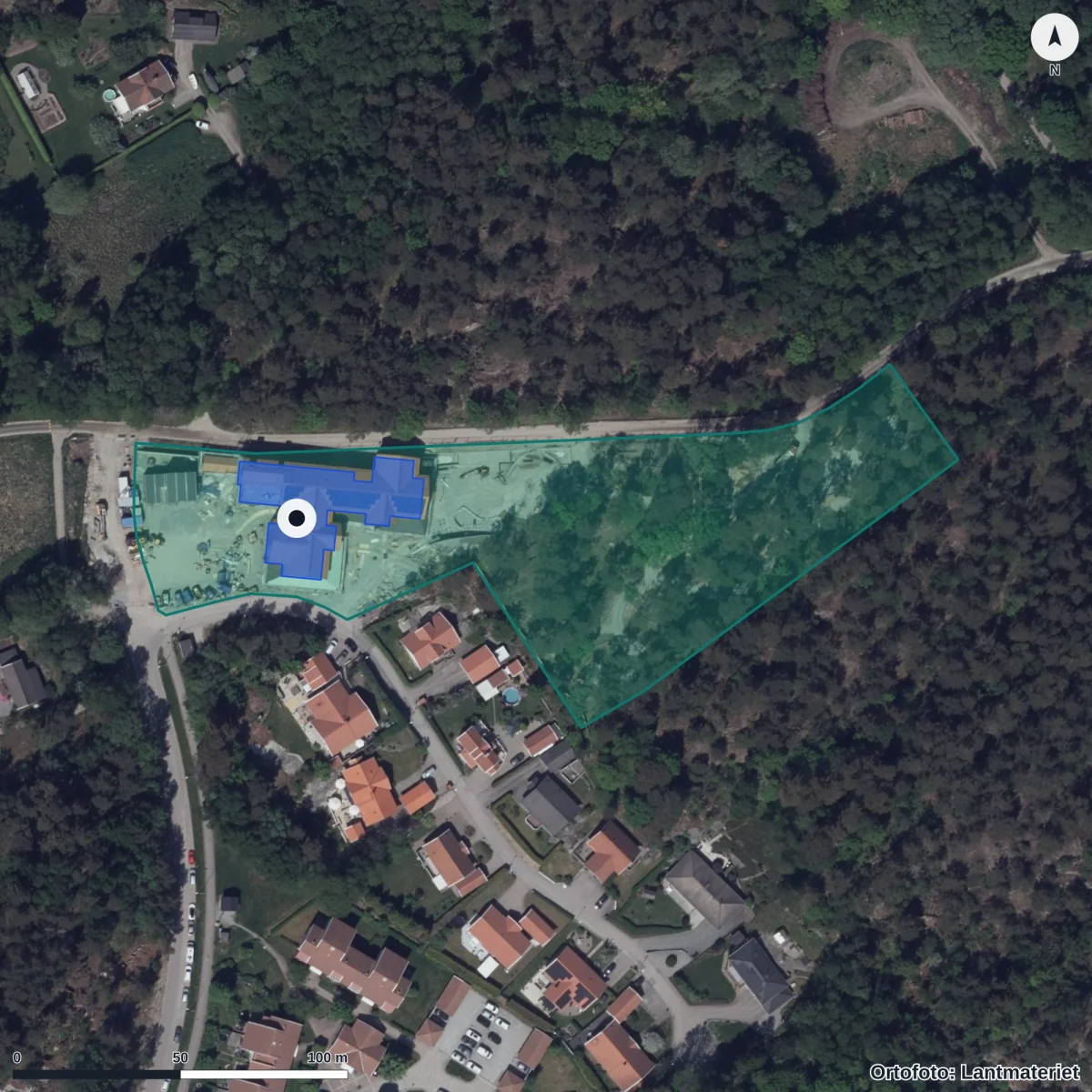 Aerial view of Hallerna Norra Förskola, orthophoto from Lantmäteriet