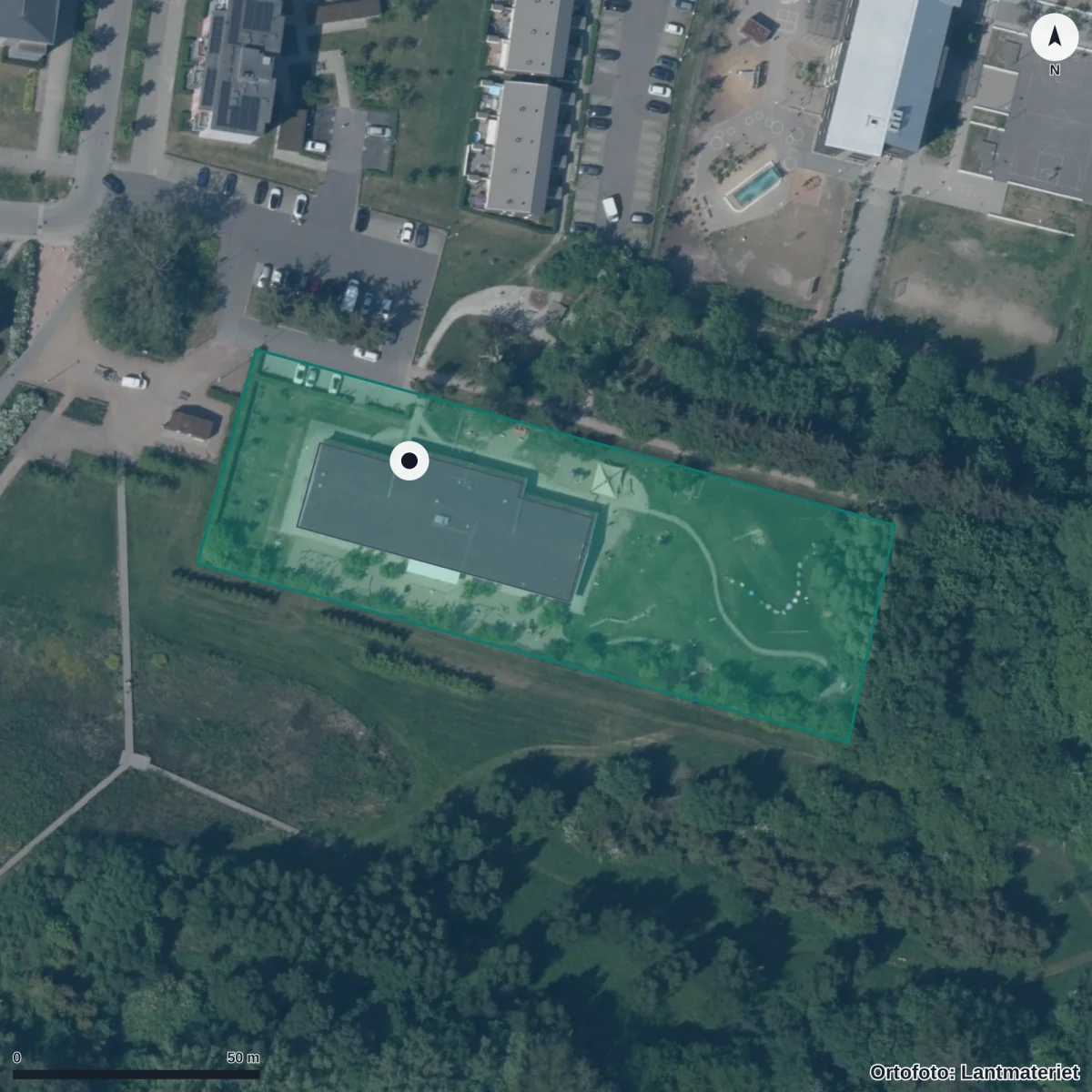 Flygbild över Junibackens Förskola, ortofoto från Lantmäteriet