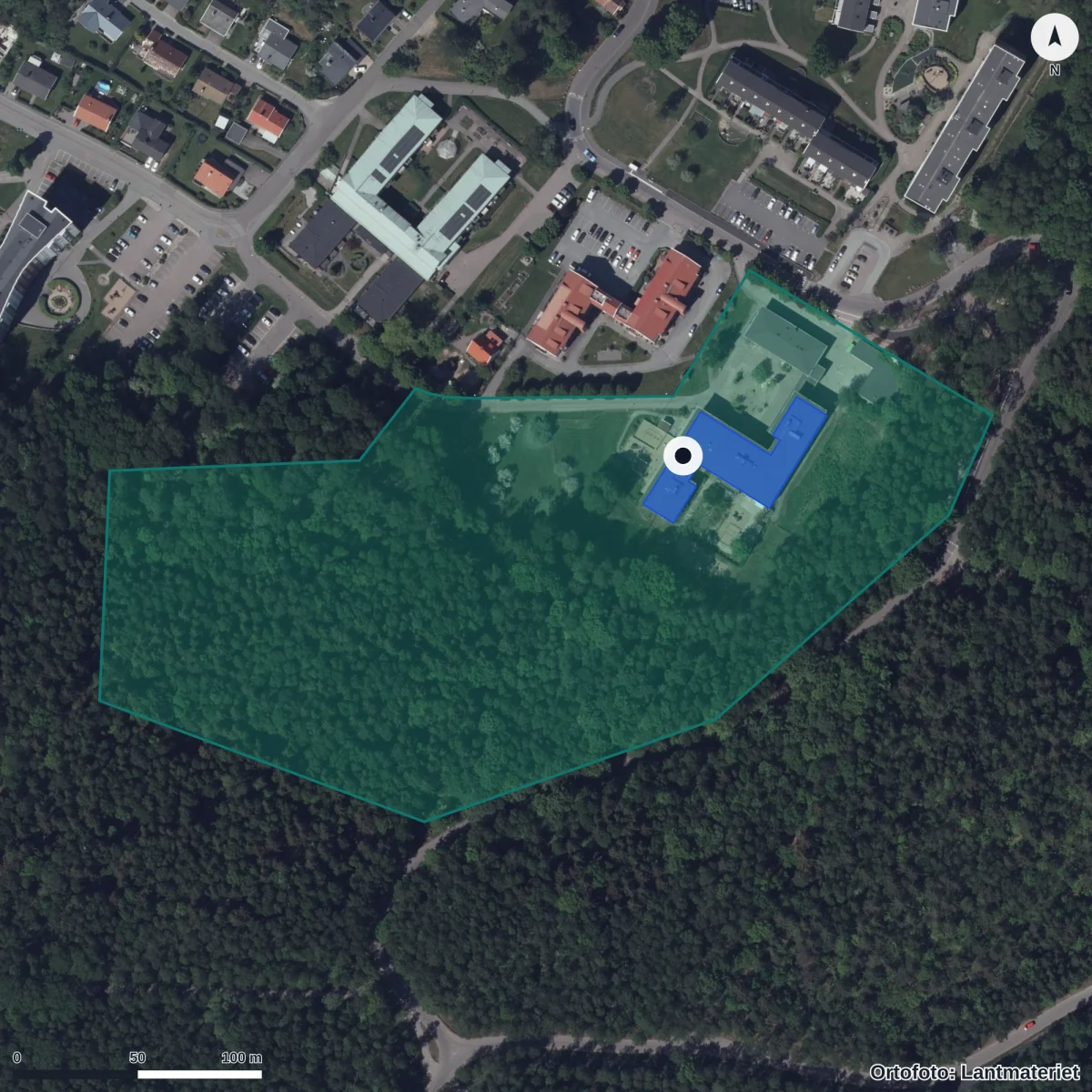 Flygbild över Waldorfförskolan Kotten, ortofoto från Lantmäteriet