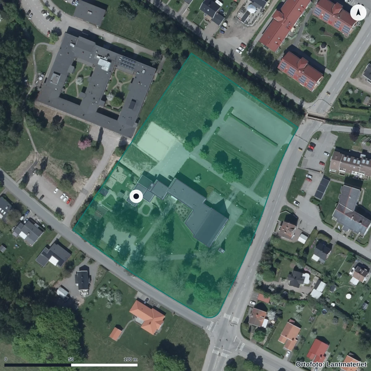 Flygbild över Solbackens Förskola, ortofoto från Lantmäteriet
