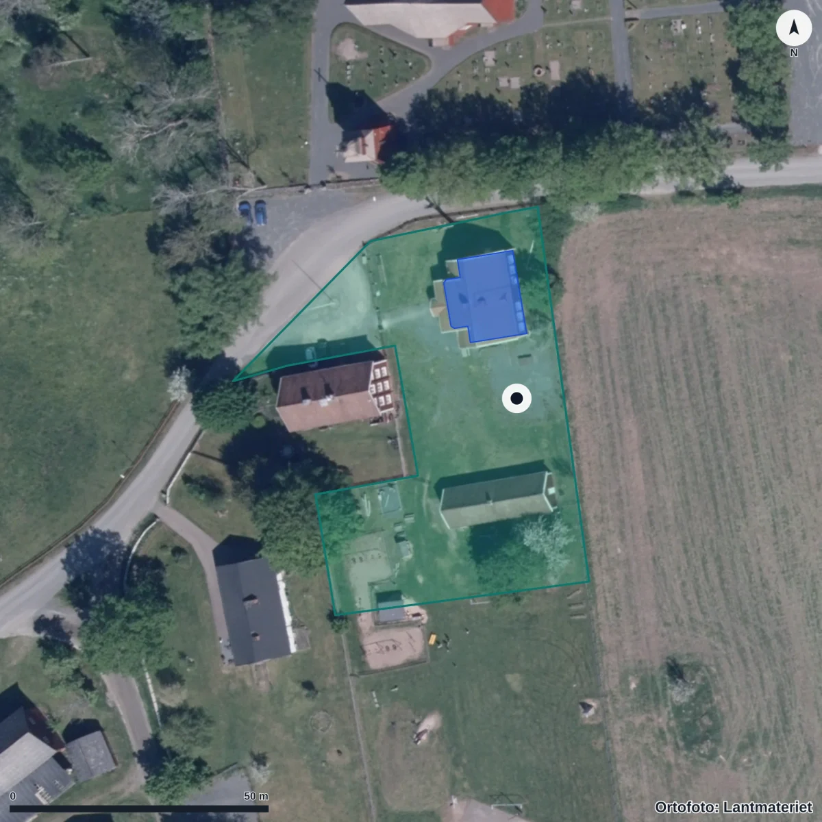 Flygbild över Föräldrakoop Lyckan, ortofoto från Lantmäteriet