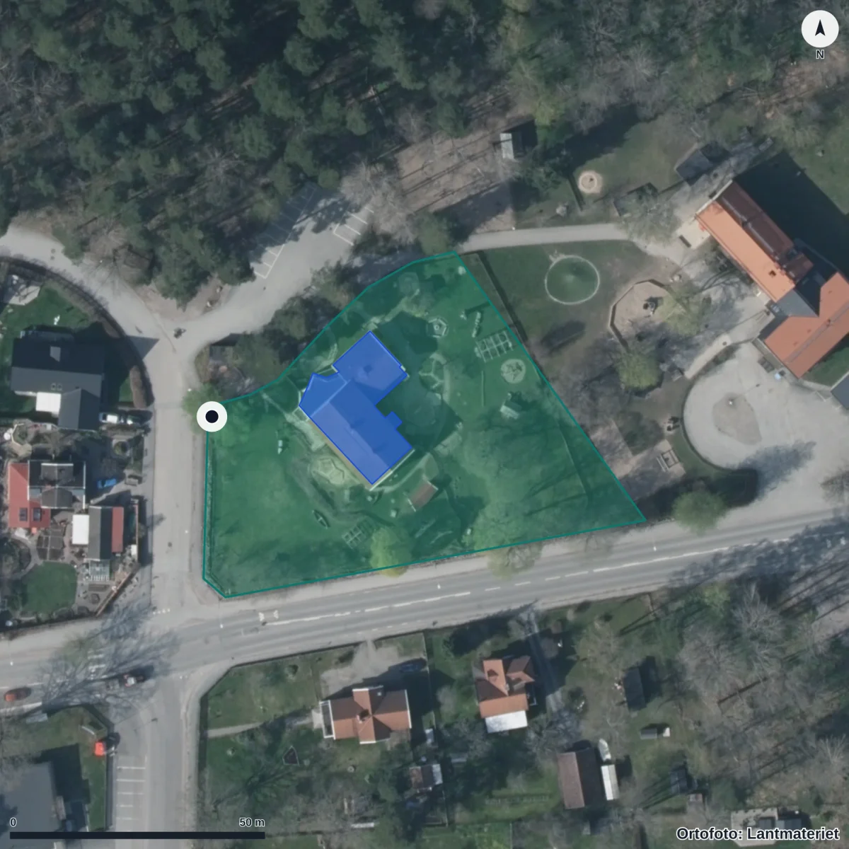Flygbild över Waldorfförskolan Linden, ortofoto från Lantmäteriet