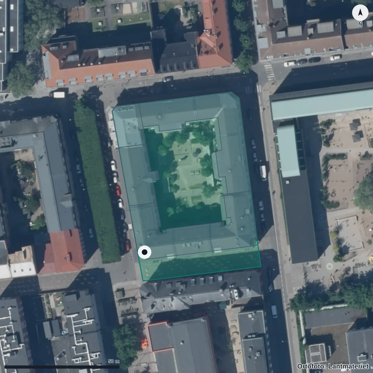 Flygbild över Peter Pans Förskola, ortofoto från Lantmäteriet