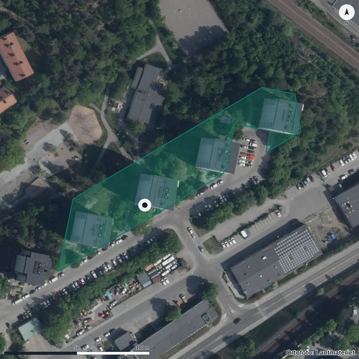 Flygbild över Förskolan Butterfly Fjärilarna, ortofoto från Lantmäteriet