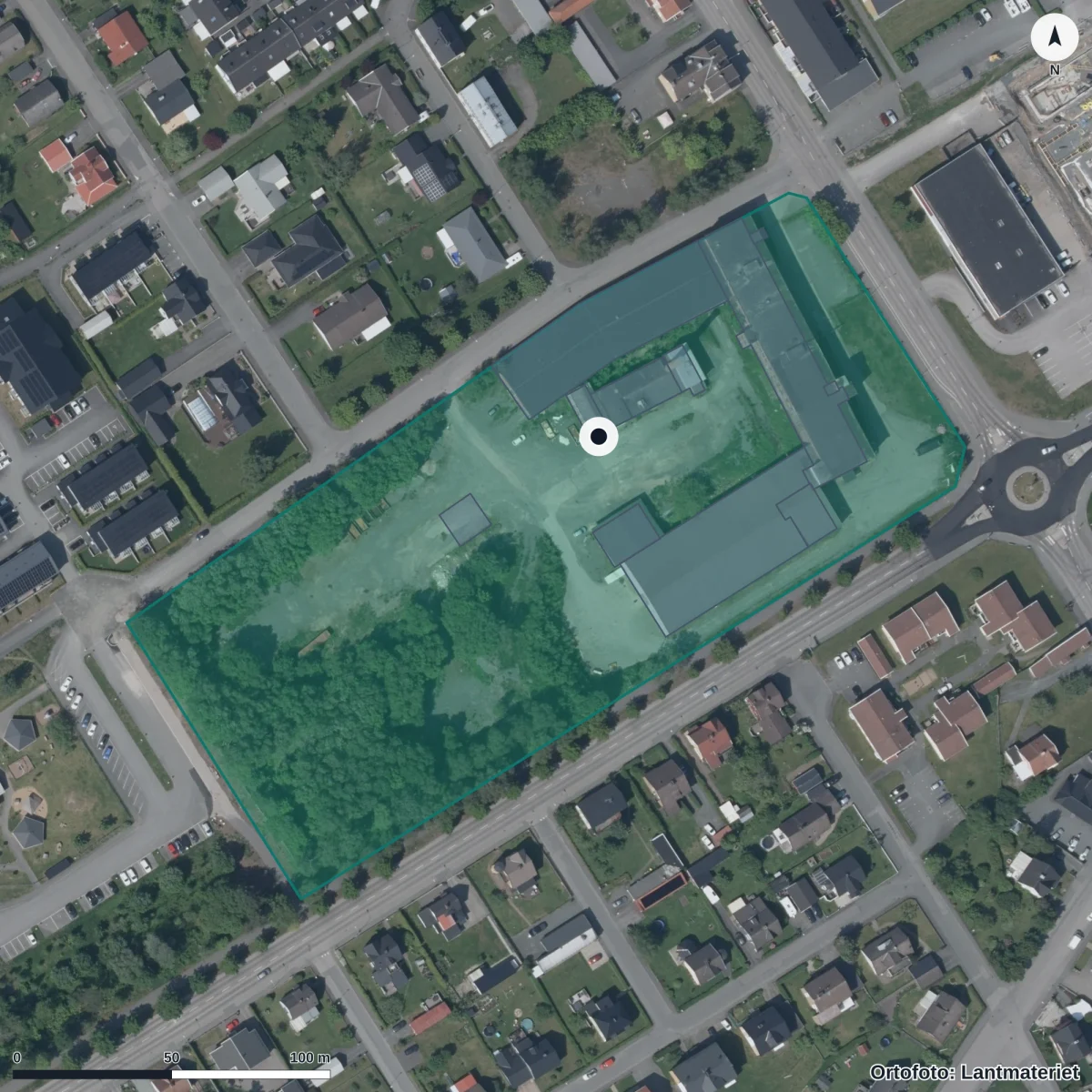 Flygbild över Åkers Förskola, ortofoto från Lantmäteriet