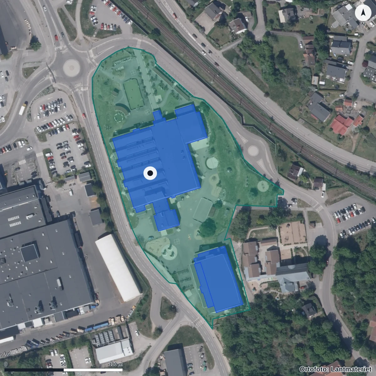 Flygbild över Parkdalaskolan 7-9, ortofoto från Lantmäteriet