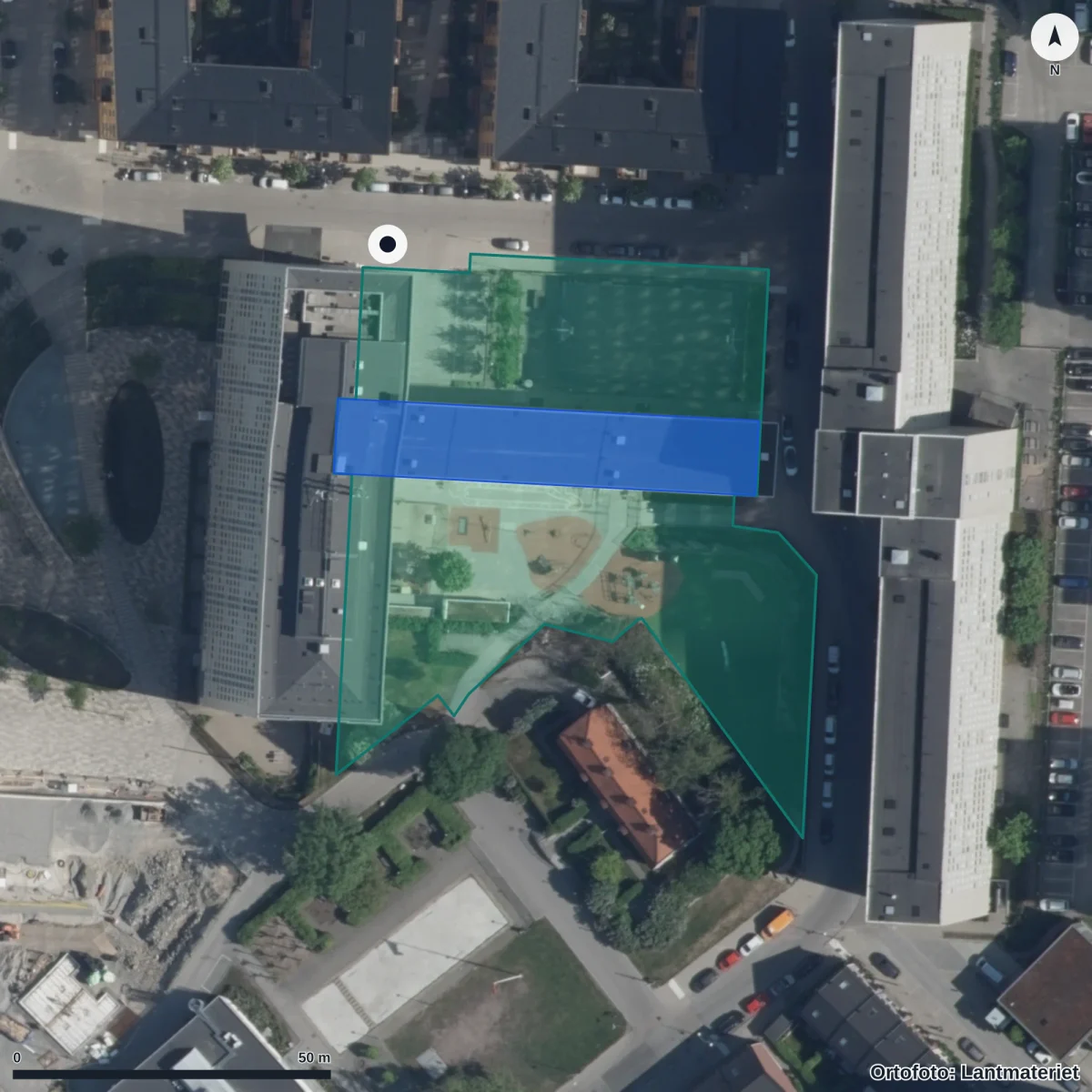 Flygbild över Innovitaskolan Vällingby Park, ortofoto från Lantmäteriet