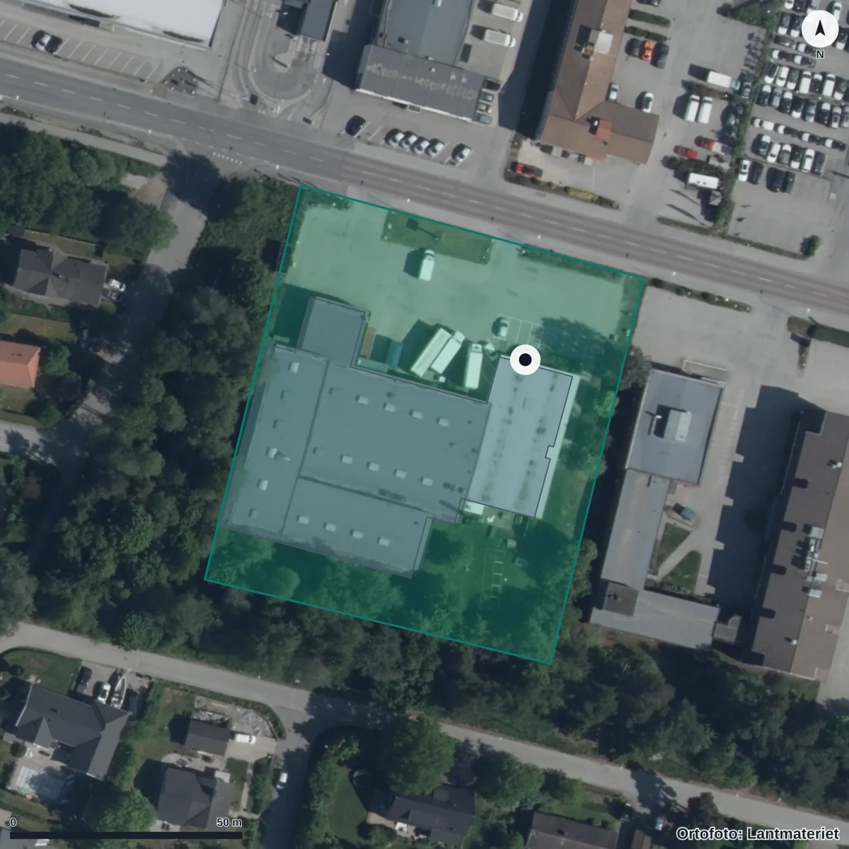 Flygbild över Yrkesgymnasiet Täby, ortofoto från Lantmäteriet