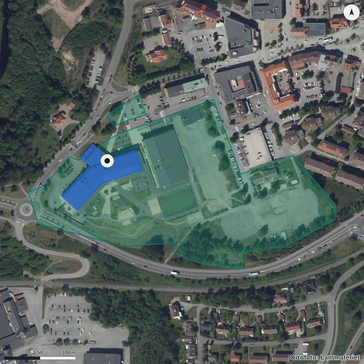 Flygbild över Lyckeskolan, ortofoto från Lantmäteriet