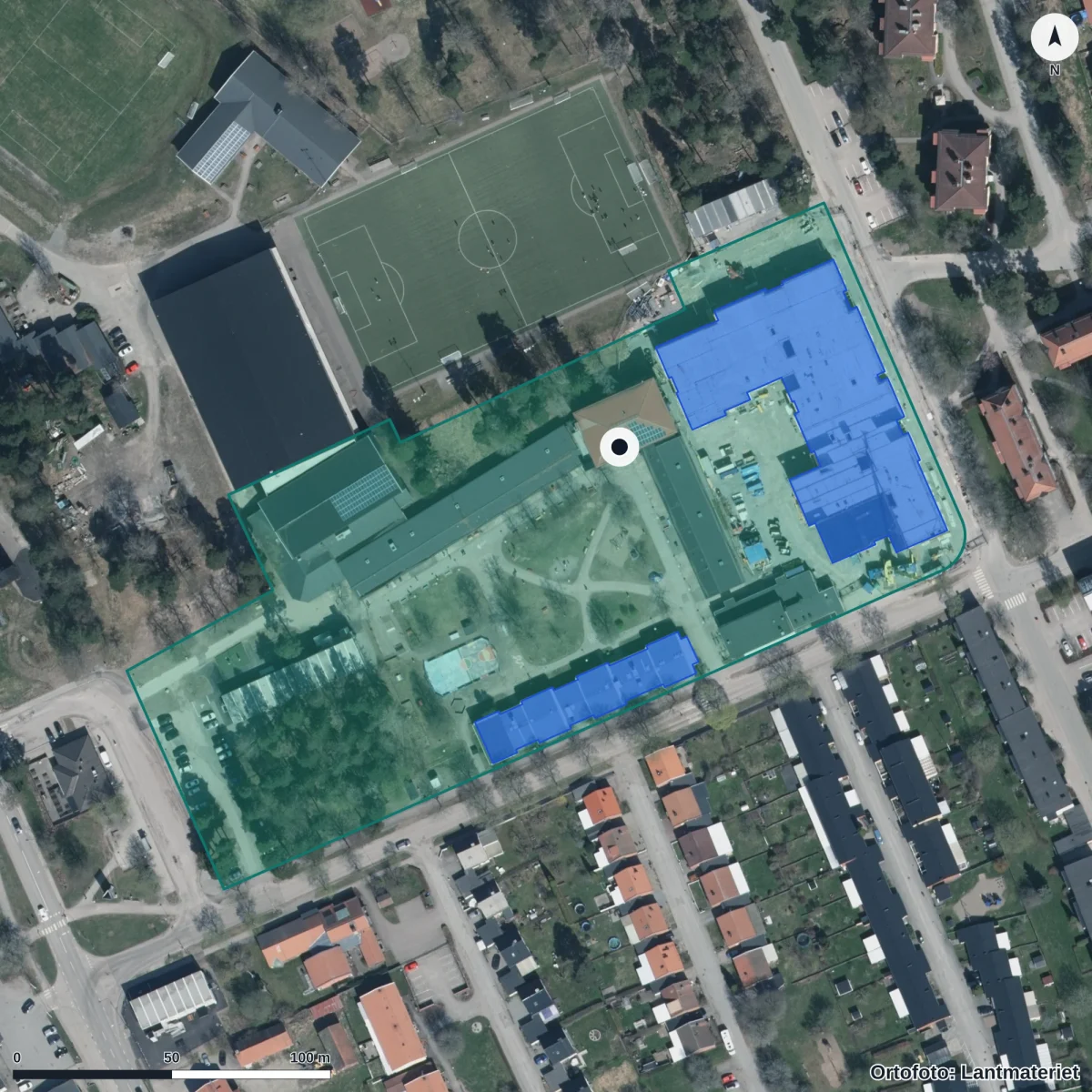 Flygbild över Persboskolan, ortofoto från Lantmäteriet