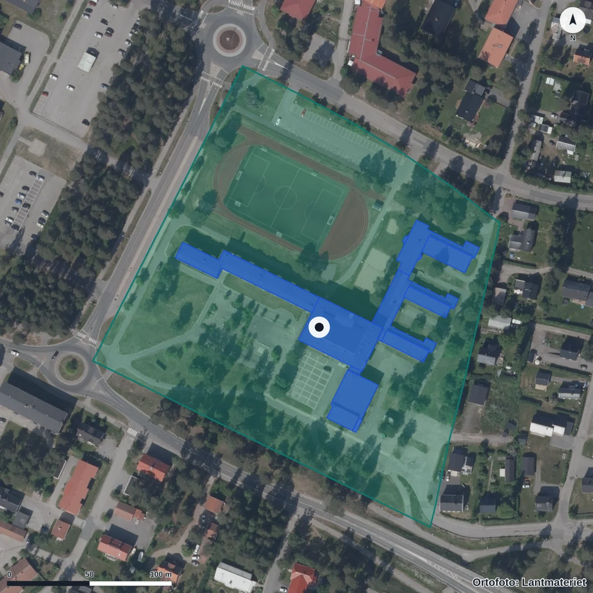 Flygbild över Manhemsskolan, ortofoto från Lantmäteriet