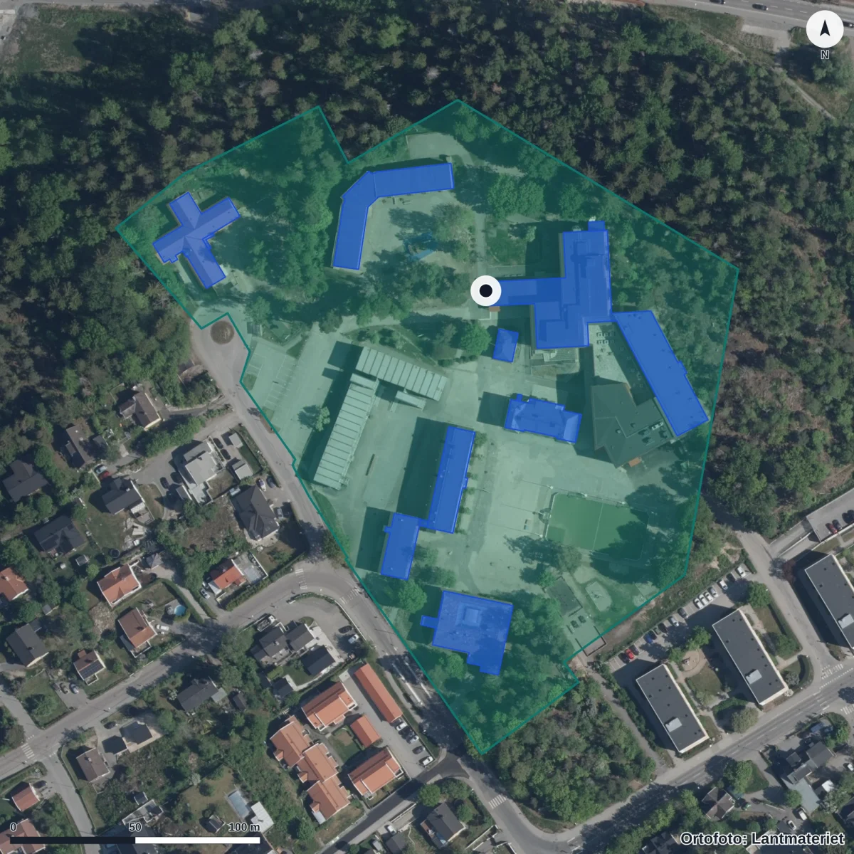 Flygbild över Björkhaga skola AGR, ortofoto från Lantmäteriet