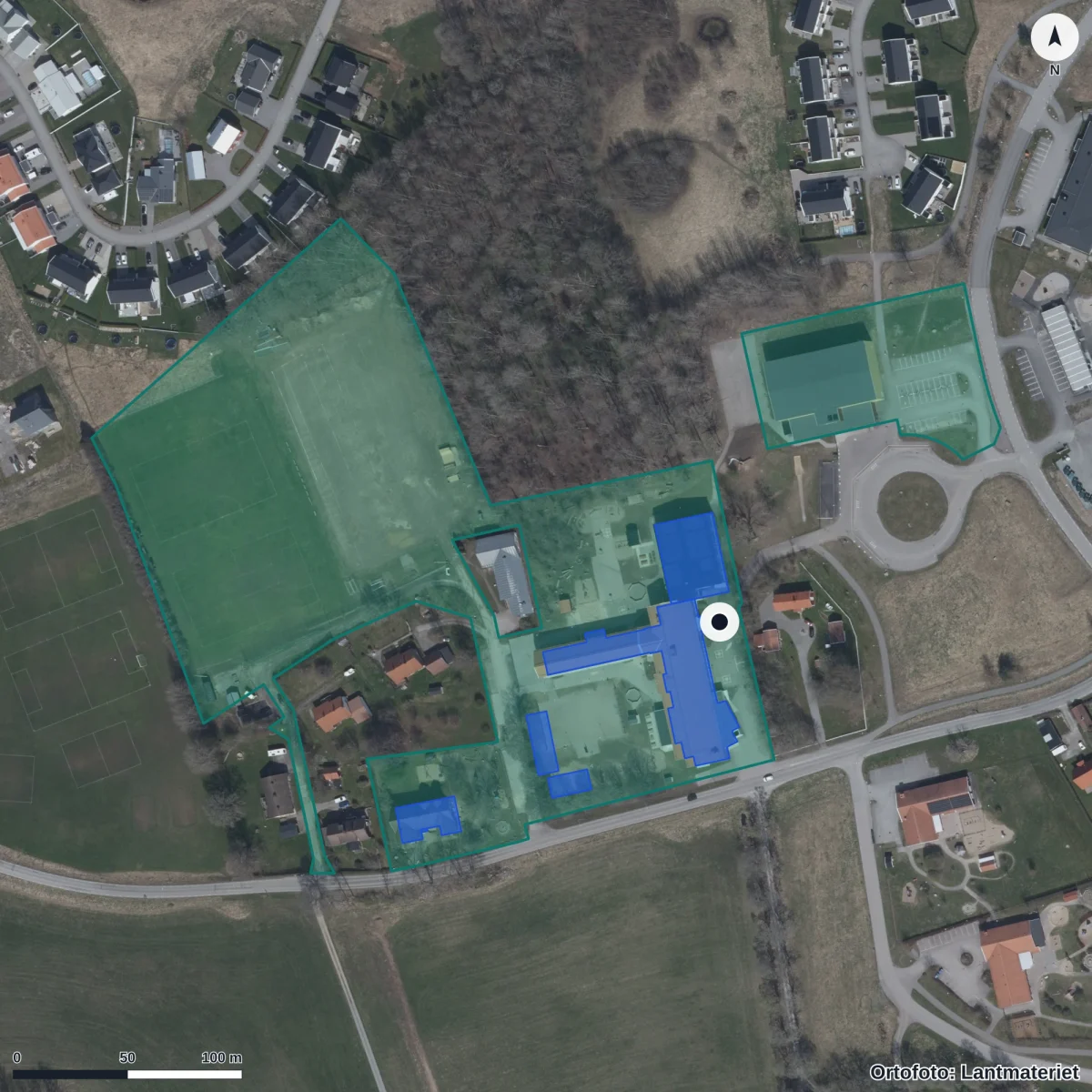 Flygbild över Hidinge skola, ortofoto från Lantmäteriet