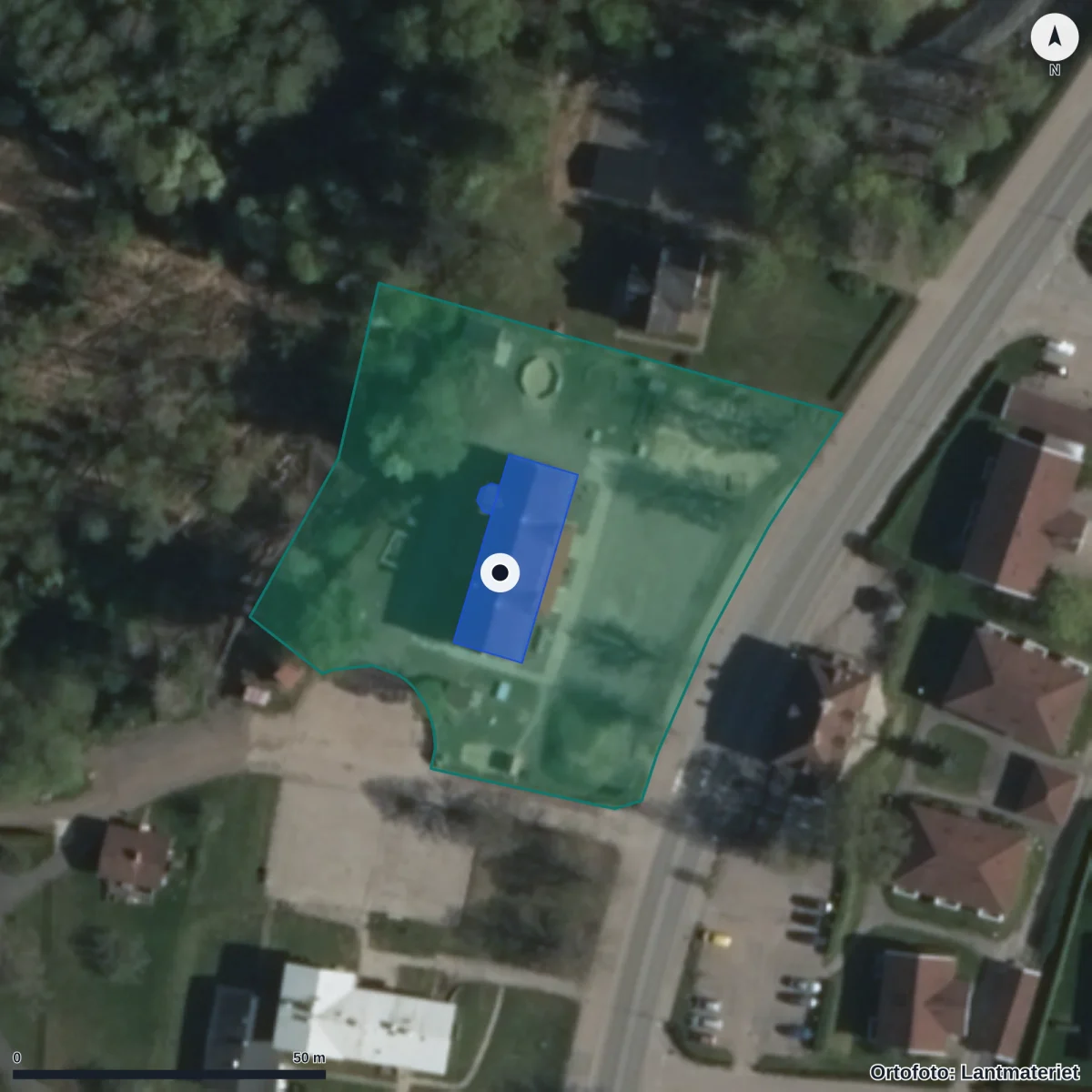Flygbild över Ekeby skola, ortofoto från Lantmäteriet