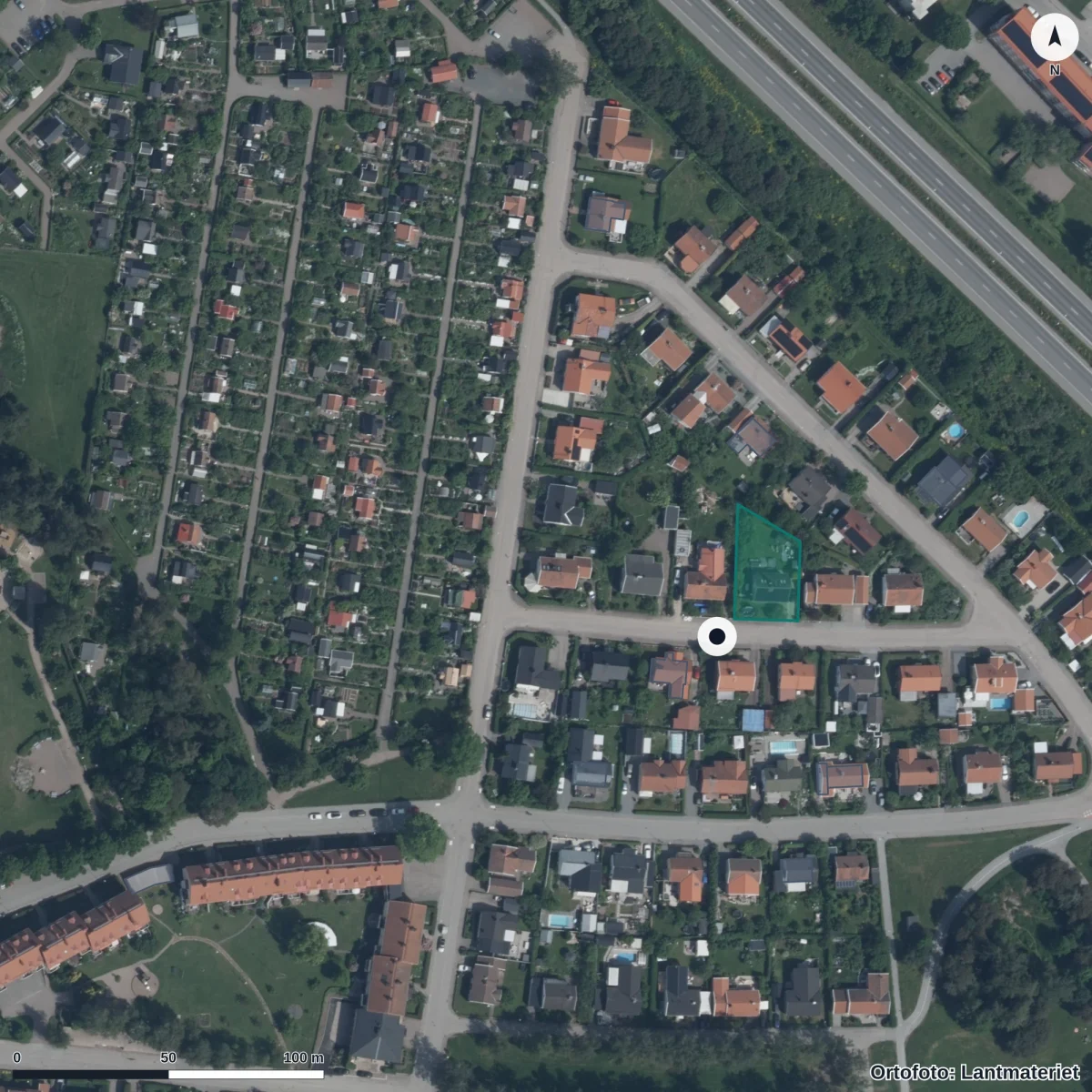 Flygbild över Uppsala AG Jälla, ortofoto från Lantmäteriet